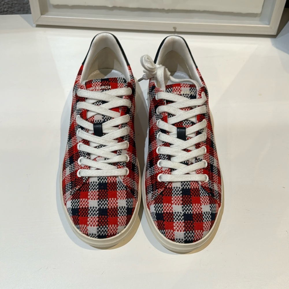 Tori Burch golf shoes